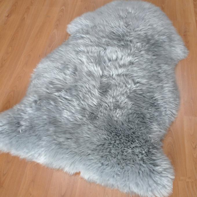 Echte lange australische Schaffell-Hauptwolldecke mit hellgrauer Wolle 60x90cm
