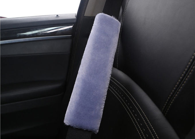 Beige Farbflaumige Sicherheitsgurt-Abdeckungen für Selbstautos, Schaffell-Sicherheitsgurt-Kissen-Auflagen