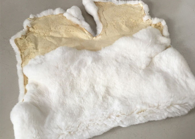 Kundenspezifischer wirklicher weicher Rex-Kaninchen-Haut-Pelz-waschbare schwere Dichte für echte Decke